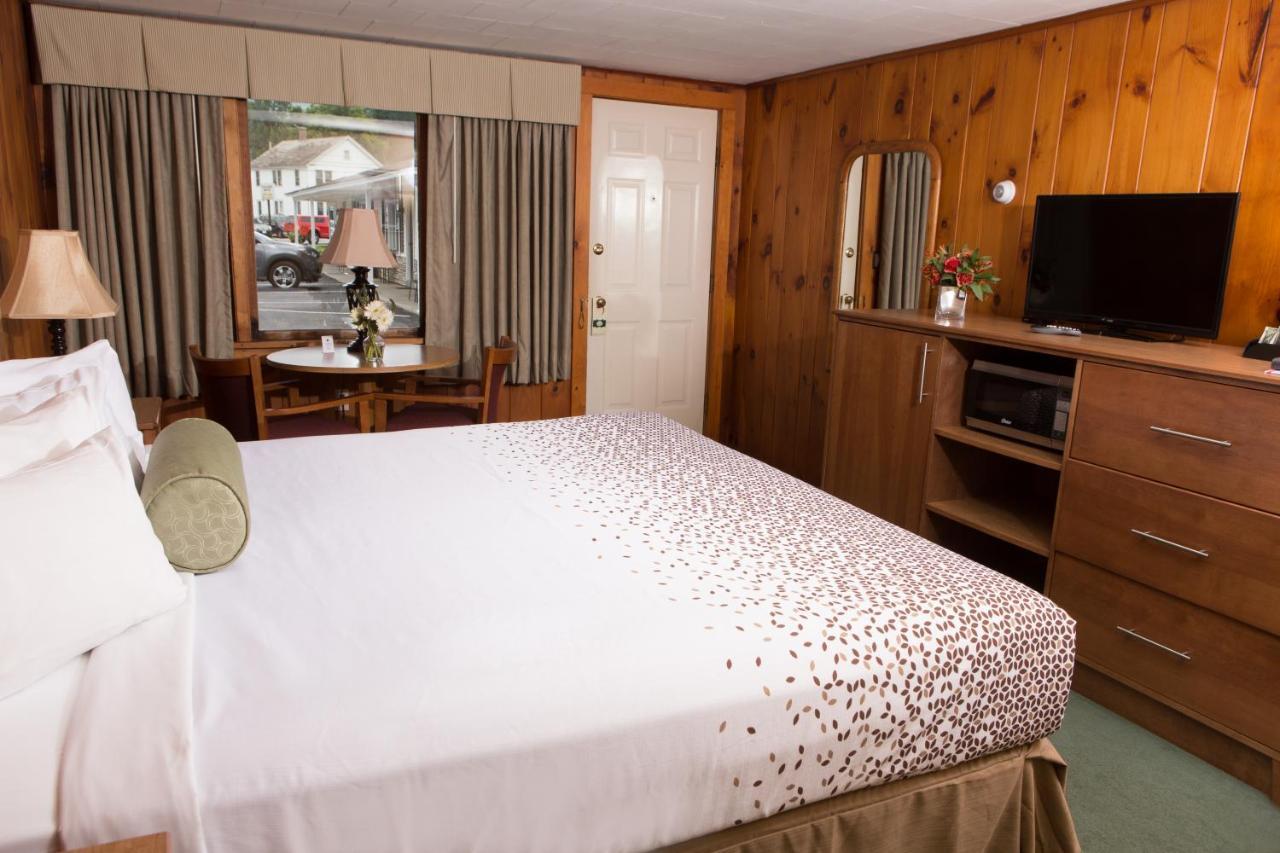 Knotty Pine Motel ベニントン エクステリア 写真