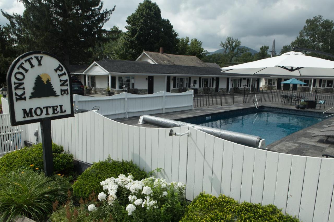 Knotty Pine Motel ベニントン エクステリア 写真